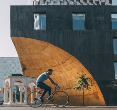 Biznese dhe hapësira publike në Shqipëri rregullat e reja 2026